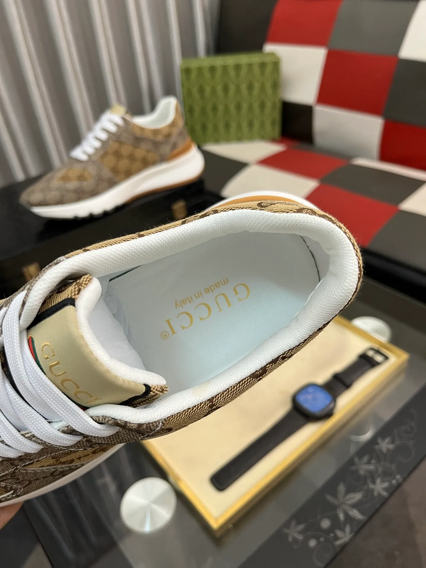 Men's shoes 💰438⌚️⌚️Gucci •Gucci original quality.~ Unique modern style sneakers. 🏃A must-have casual shoe for trendy men😍😍 Original brand imported from Italy, imported original leather, sheep lining (refuses to discolor and grind feet) Sole: Original sole provided by the original factory, French lazy style design ⚠️Fit to the feet, original quality, super comfortable original sole. Just like shooting the real thing 🎬The real thing is better, code number: 38-443️⃣colors available